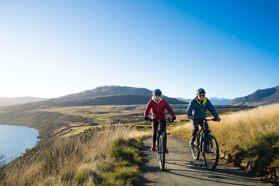 Queenstown: E-bike Hire on the Queenstown Trail - Kelvin Peninsula Trail to Jack’s Point for big open views