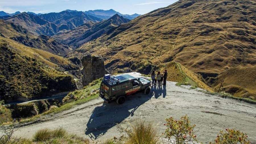 Queenstown: Full-Day 4WD Lord of Rings Tour with Lunch - Lunch in Queenstown With a $20 Café Voucher