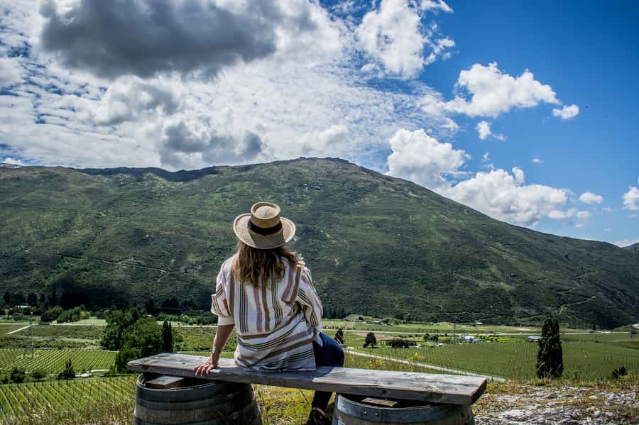 Queenstown & Gibbston Valley: Hop-On Hop-Off Wine Tours - Arthurs Point: Scenic Start and the Jet Boat Option