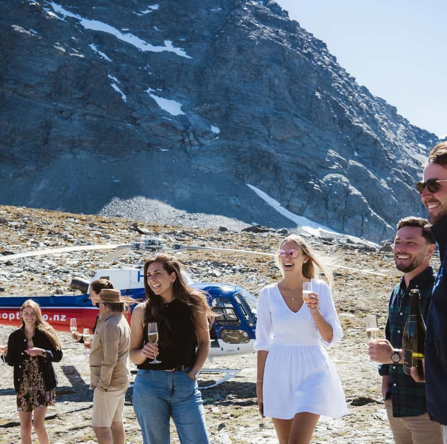 Queenstown: Helicopter & Wine Tasting Tour - A smooth 9am start, then you’re at the helicopter base