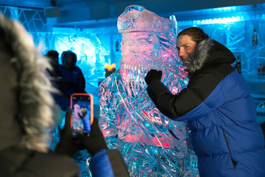 Queenstown: Ice Bar Entry with Warm Winter Gear and Drink - When to schedule it (and when to skip it)