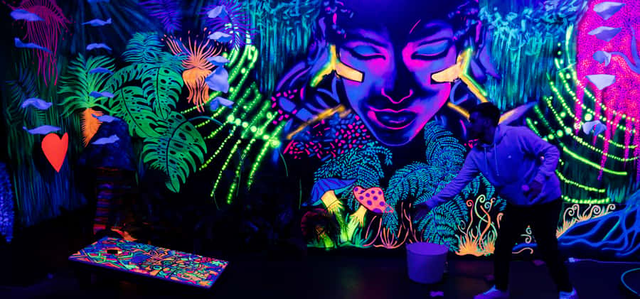 Queenstown: Indoor Putt 'n' Glow Mini Golf - Thrillzone Queenstown, PuttNGlow: a mini golf break from the usual