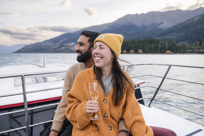 Queenstown: Lake Wakatipu Scenic Cruise (90 Minutes) - Where you board at 50 Beach Street and how seating really works
