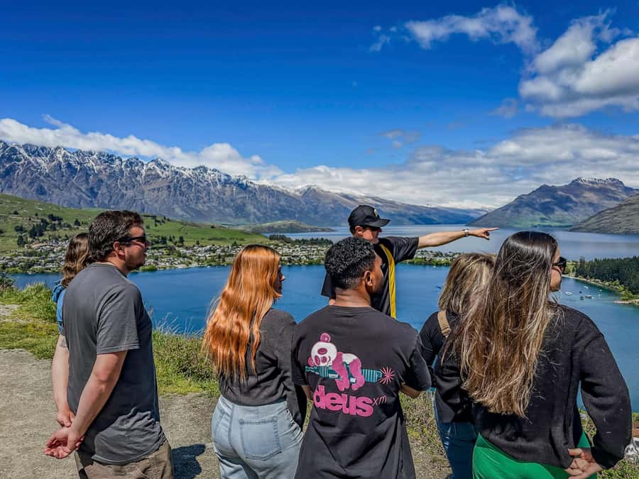 Queenstown: Lord of the Rings Locations Half-Day Tour - Argonath and the weapon photo session: the part fans talk about