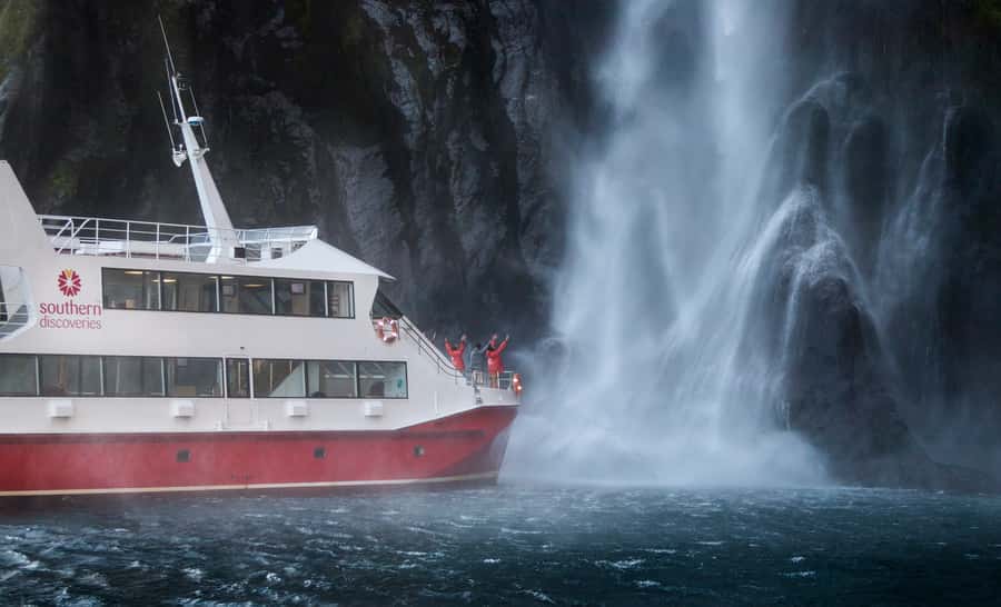 Queenstown: Milford Sound Flight and Cruise - How to dress and pack for Milford Sound, not Queenstown