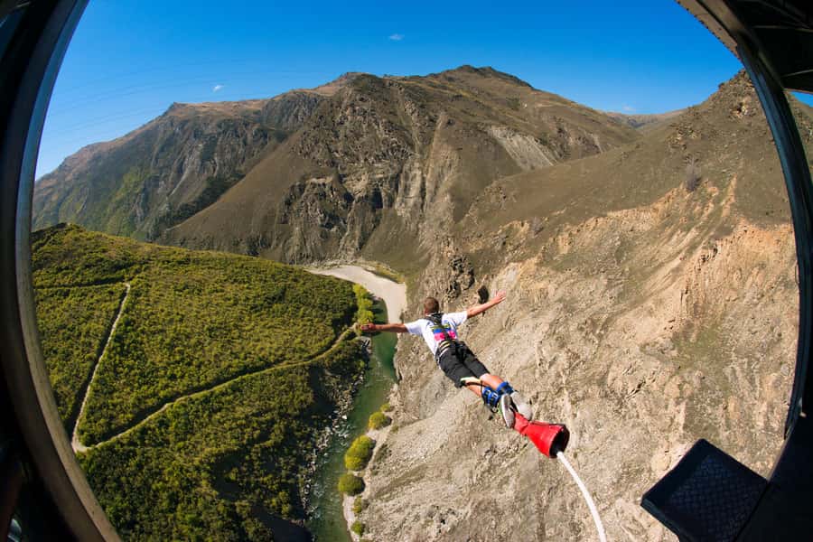 Queenstown: Nevis Bungy & Swing Combo - Getting to the action at the Queenstown Bungy Centre