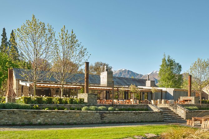 Queenstown Progressive Dinner & Wine Tour | 3 Stunning Locations - Comfort and Logistics: Air-Conditioned Transport Means More Enjoyment