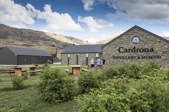 Queenstown's Gin & Spirits Tasting Tour - Getting there: the 12:30 pm start, pickup, A/C, and WiFi