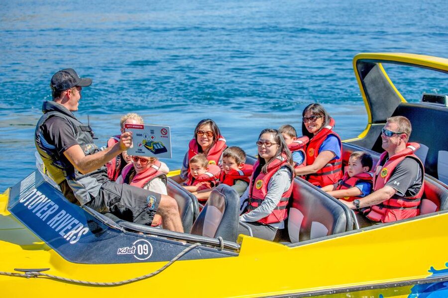 Queenstown: Shotover River and Kawarau River Jet Boat Ride - Photos, souvenirs, and the little extras