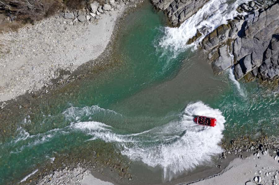 Queenstown: Shotover River Extreme Jet Boat Experience - How Close Is Too Close: Safety That Still Feels Like Adrenaline