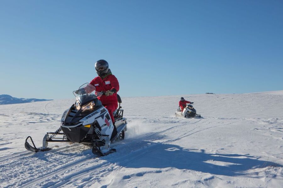 Queenstown: Snowmobiling Experience with Helicopter Flight - Price and value at around $660 per person