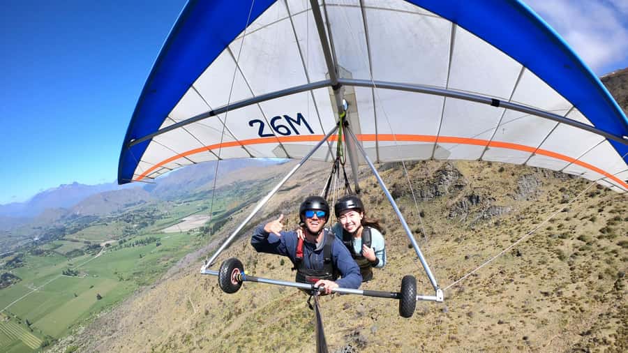 Queenstown: Tandem Hang Gliding Experience - Taking off and flying: what it feels like when you’re up there