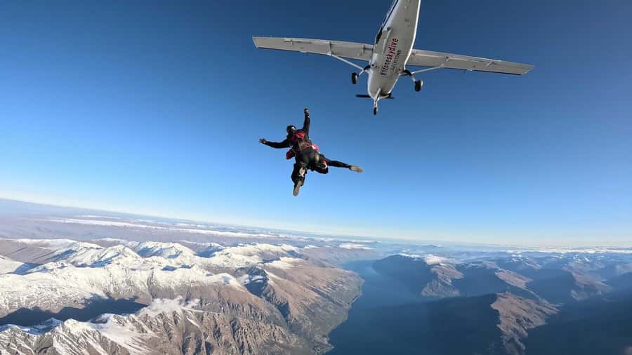 Queenstown: Tandem Skydive Experience - Who should book this Queenstown tandem sky jump, and who should skip it