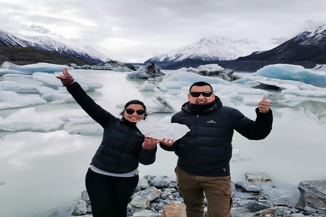 Queenstown to Mt Cook Small Group Tour (One-Way) - Omarama plains: sheep spotting and a 30-minute breather