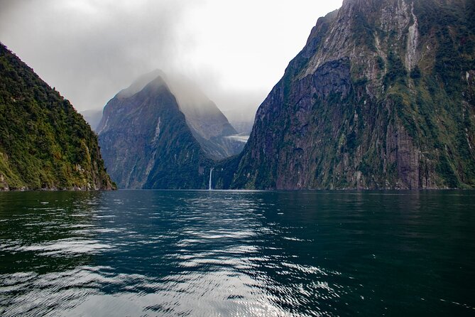 Queenstown to Te Anau via Milford Sound inc Cruise & Lunch - Key highlights worth planning for