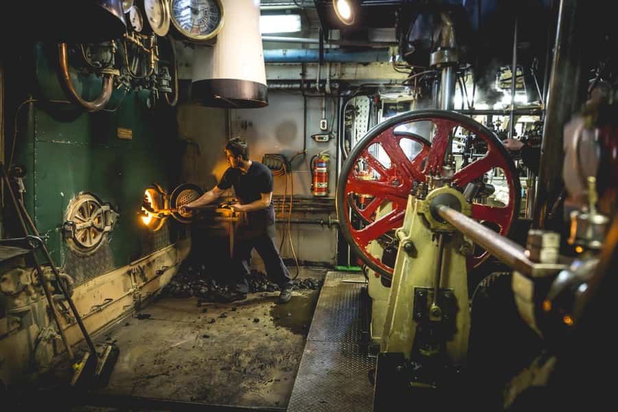 Queenstown: TSS Earnslaw Cruise of Lake Whakatipu - Why the TSS Earnslaw still feels different on Lake Whakatipu