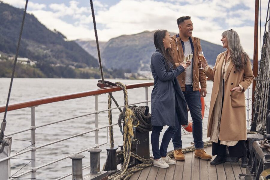 Queenstown: TSS Earnslaw Cruise of Lake Whakatipu - Practical tips for cold decks, photos, and hearing the captain