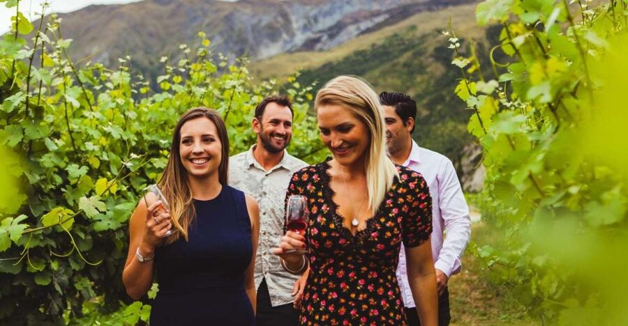 Queenstown: Wine Tasting Tour - Your guides make a big difference, and this tour gets it