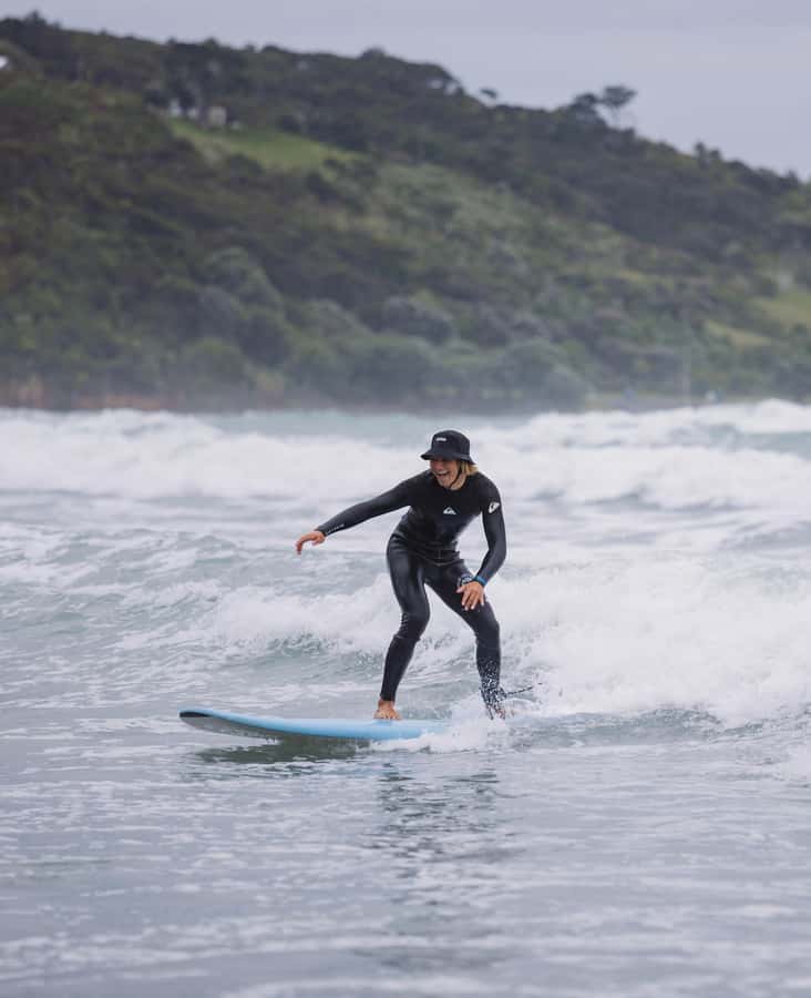 Raglan: Group Surf Lesson - What you do during a 2 hour group surf lesson