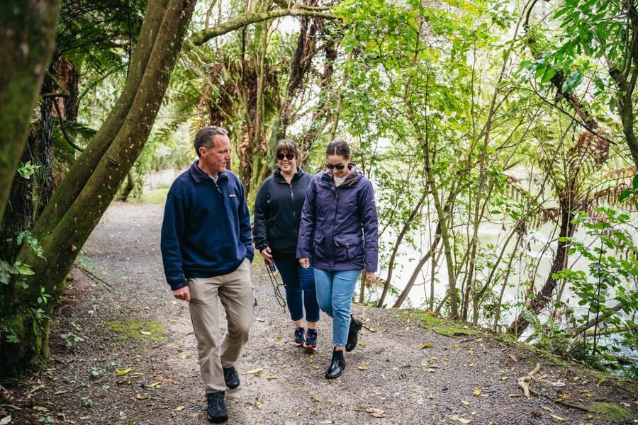 Rotorua: Explore The Lakes Half-Day Morning Tour - Pace, Walking Distance, and What to Pack