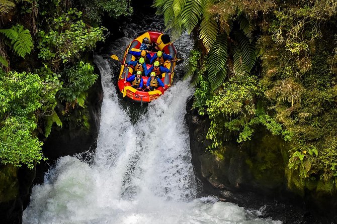 Rotorua Geothermal Wonderland Tour – Departs Tauranga - Okere Falls and the Scenic Drive Between Stops