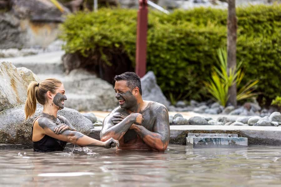 Rotorua: Hell's Gate Outdoor Mud Spa & Guided Walk - Getting there from Rotorua and choosing your start time