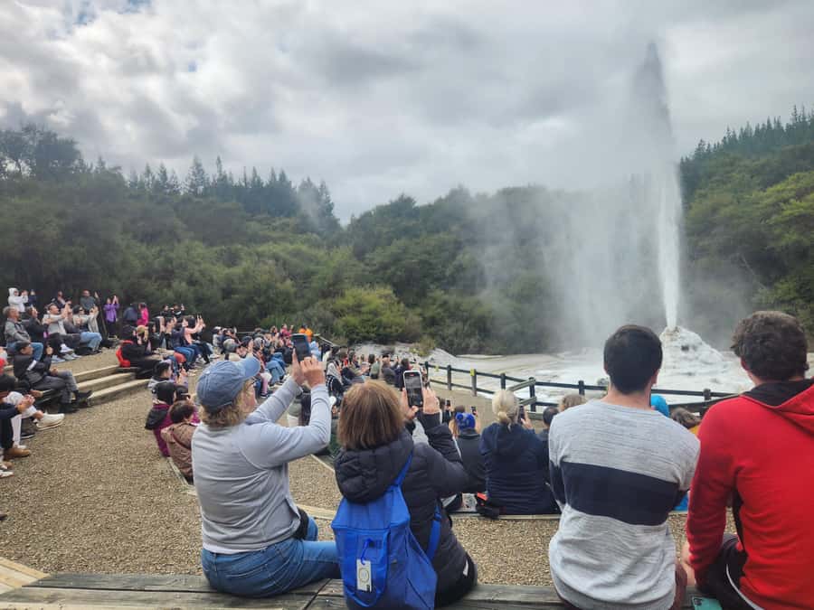 Rotorua & Taupo DayTour Waiotapu & Huka Falls from Auckland - Getting from Auckland to Wai-O-Tapu without losing your day
