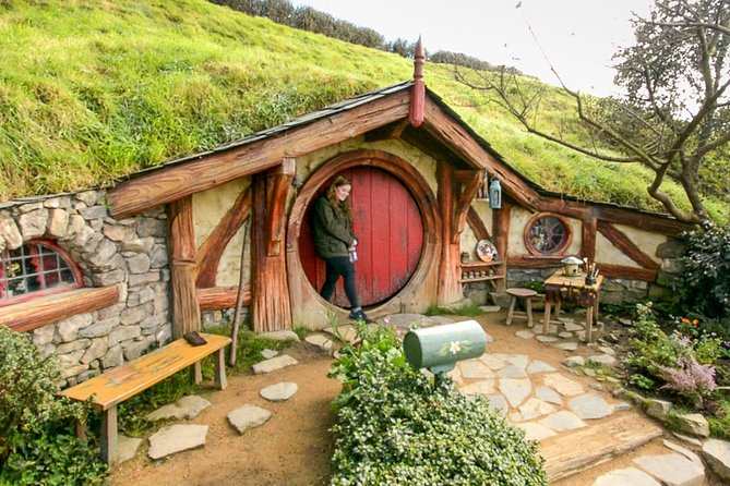 Rotorua to Auckland via Hobbiton Tour with Lunch - One Way - Key things to know before you go
