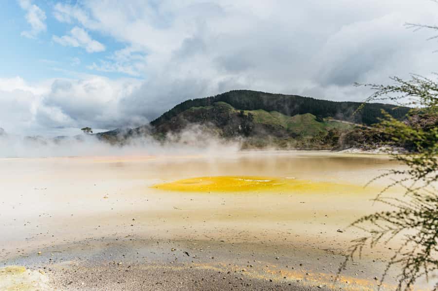 Rotorua: Wai-O-Tapu Geothermal Park Entry Ticket - Photo Tips That Actually Help Here