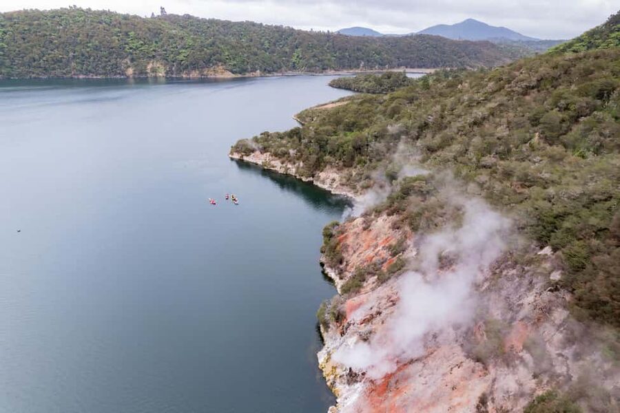 Rotorua: Waimangu Valley Walk and Steaming Cliffs Kayak Tour - What to Bring and How to Dress for Rotorua’s Changeable Conditions