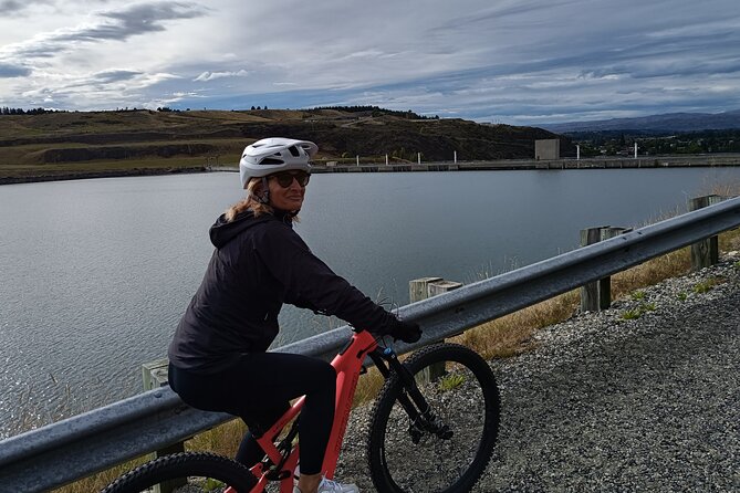 Roxburgh Gorge Bike Hire with Jet Boat & Return Shuttle Included - Stop 1: Clyde to Alexandra River Trail, 12km and a quick change of pace