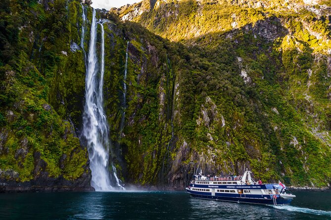Scenic Flight Transfer to Queenstown from Milford Sound - Should you book this Milford Sound to Queenstown scenic flight transfer?