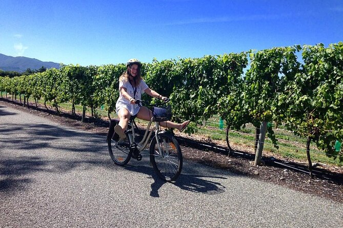 Self-Guided Wine Tours by Bike with Lorelle & Greg - Cruising between cellar doors at an easy Marlborough pace