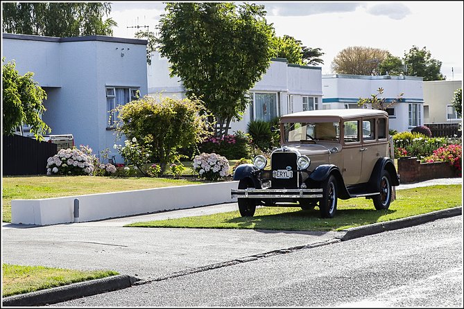 Shore Excursion: 4-Hour Discover Hawkes Bay and Napier Tour - Stop 3: Arataki Honey Visitor Centre, 10+ free tastings