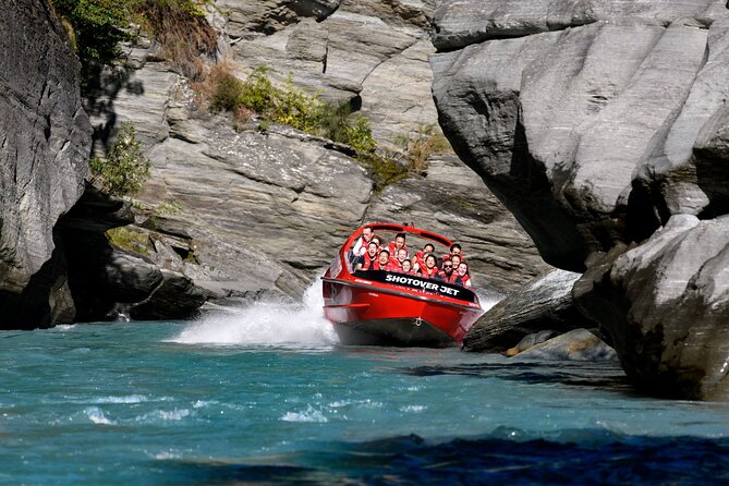 Shotover River Extreme Jet Boat Ride in Queenstown - Will you get wet? Gear tips for cold wind and splash zones