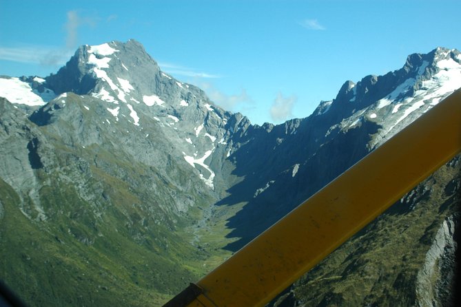 Siberia Experience:Fly-Hike-Jetboat:Wilderness Adventure:Wanaka - Where the day starts: Wonderland Makarora Lodge on Haast Pass-Makarora Road