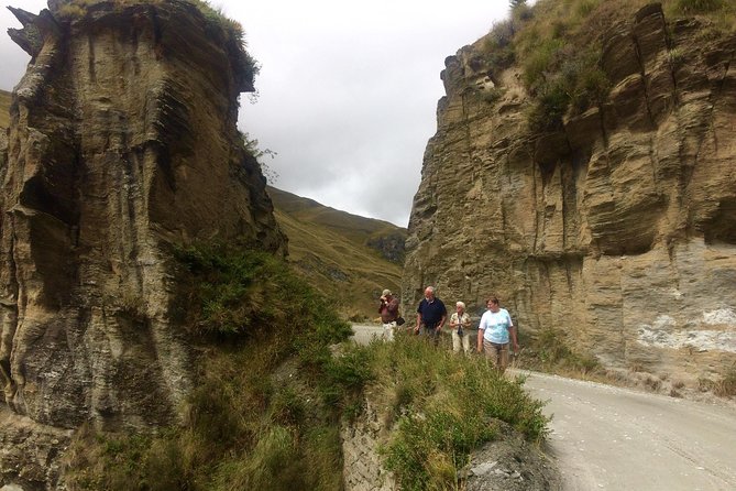 Skippers Canyon 4WD Tour from Queenstown - Hotel Pickup and the 8:30am Rhythm That Keeps the Morning Working