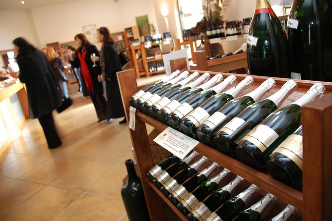 Small-Group Kumeu Wine Country Tour with Wine Tastings & Lunch - Soljans Estate Winery: Lunch First, Then the Tasting
