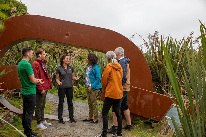 Stewart Island: Village and Bays Tour - Oban to Rakiura, the smart way to start