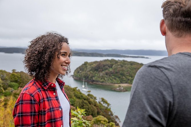 Stewart Island: Village and Bays Tour - Halfmoon Bay and Horseshoe Bay, classic Stewart Island views