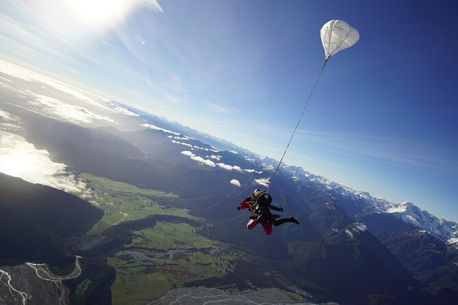Tandem Skydive 13,000ft from Franz Josef - The Step by Step Flow on Jump Day