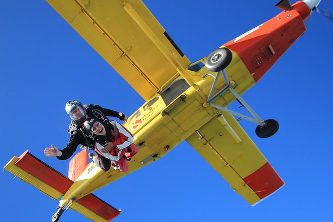 Tandem Skydive 16,500ft from Franz Josef - Gear and briefing: the calm part before the chaos