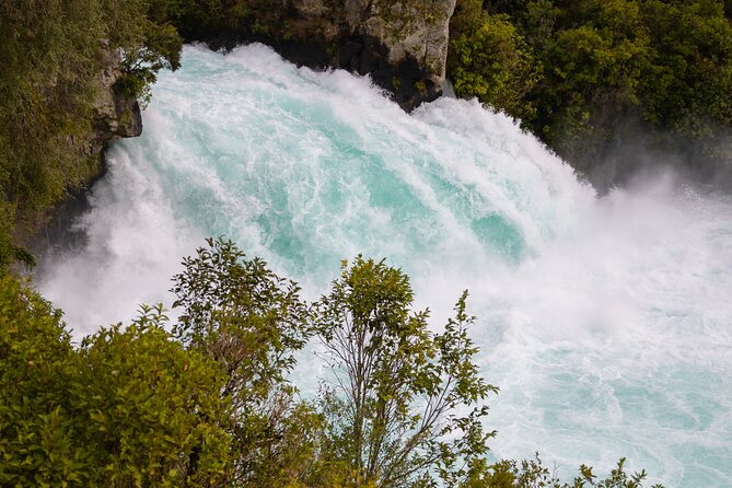 Taupo Day Trip with Orakei Korako or Waiotapu from Rotorua - Guides and group size: why the small number matters
