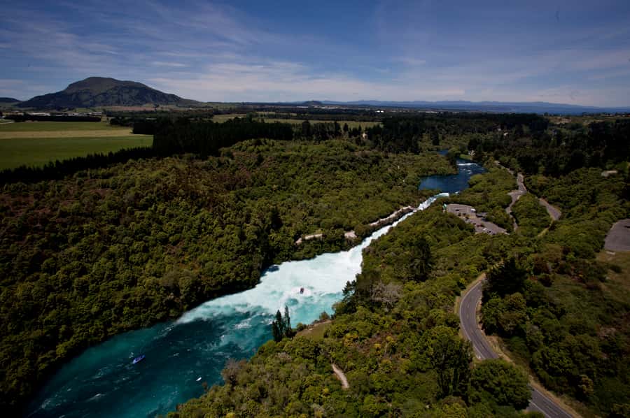 Taupō: Huka Falls 30-Minute Jet Boat Experience - Photo reality: getting shots while staying dry(ish)