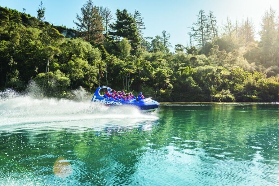 Taupō: Huka Falls 30-Minute Jet Boat Experience - What to wear, pack, and plan for your camera gear