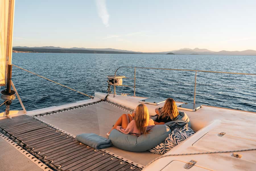 Taupo: Māori Rock Carvings Lake Taupo Catamaran Tour - Practical tips so your day goes smoothly
