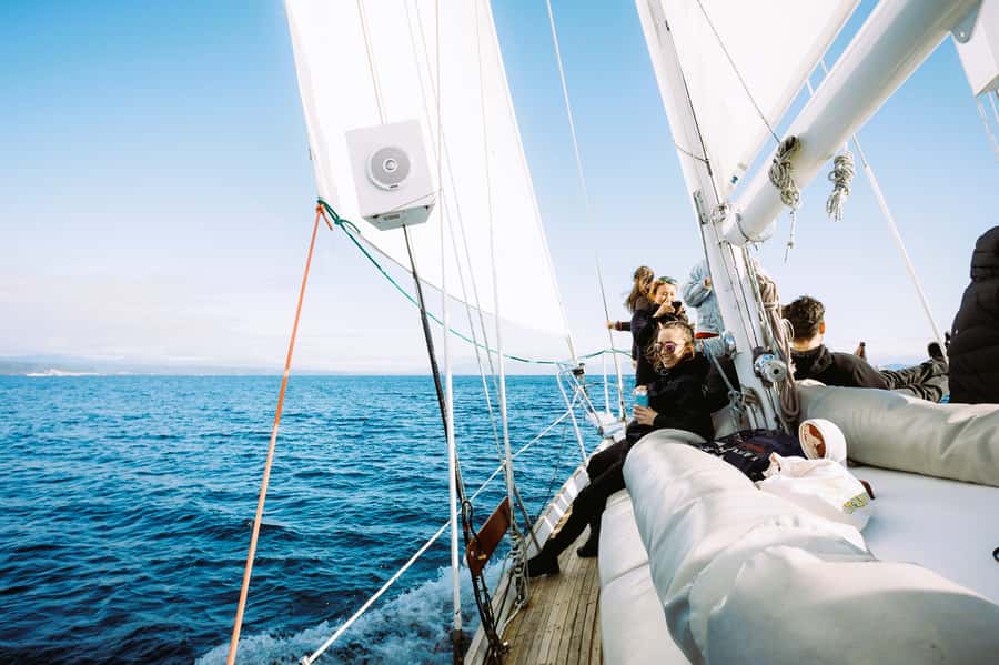 Taupō: Sail Barbary Eco Sailing to the Maori Rock Carvings - Ponchos, life jackets, and what to bring for comfort