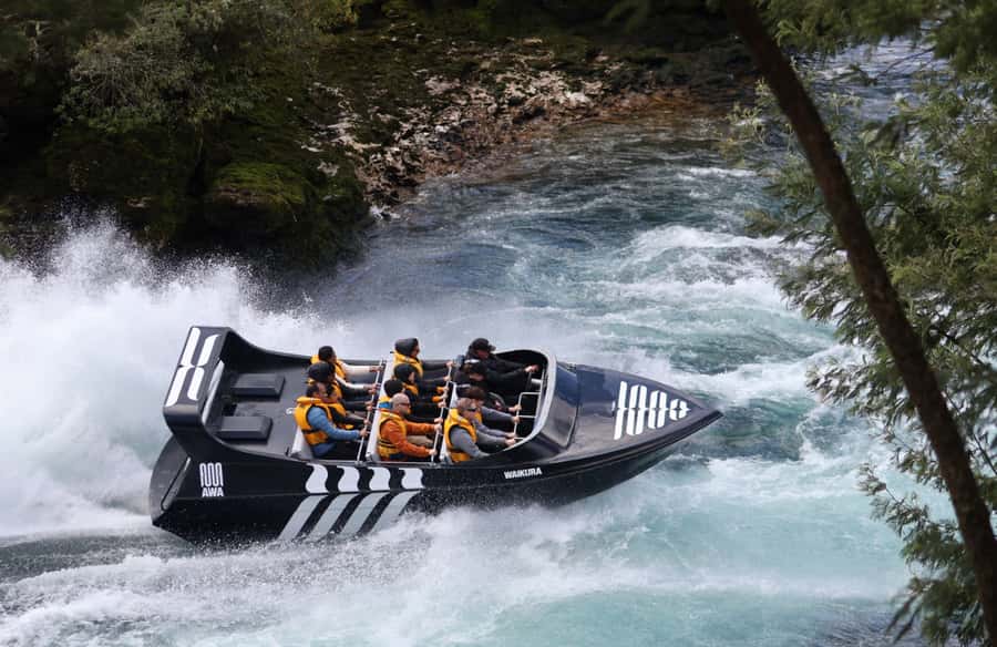 Taupo: Waikato River Jetboating Adventure - Heated handrails and optional spray gear: comfort you’ll thank yourself for