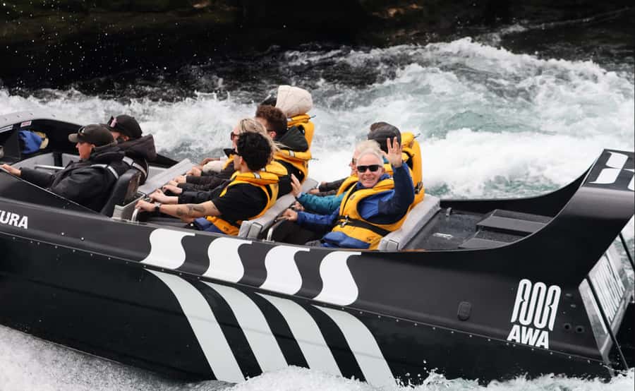Taupo: Waikato River Jetboating Adventure - The 35-minute flow: check-in, safety gear, then full-speed fun