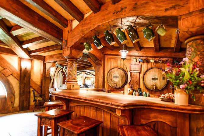 Tauranga to Magical Hobbiton Movie Set - Private Shore Excursion - The Hobbiton walk: what you’ll see during your guided visit